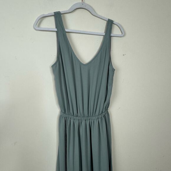 Show Me Your Mumu Kendall Soft V-Back A-Line Gown - Silver Sage Crisp NWT Medium - Picture 3 of 9